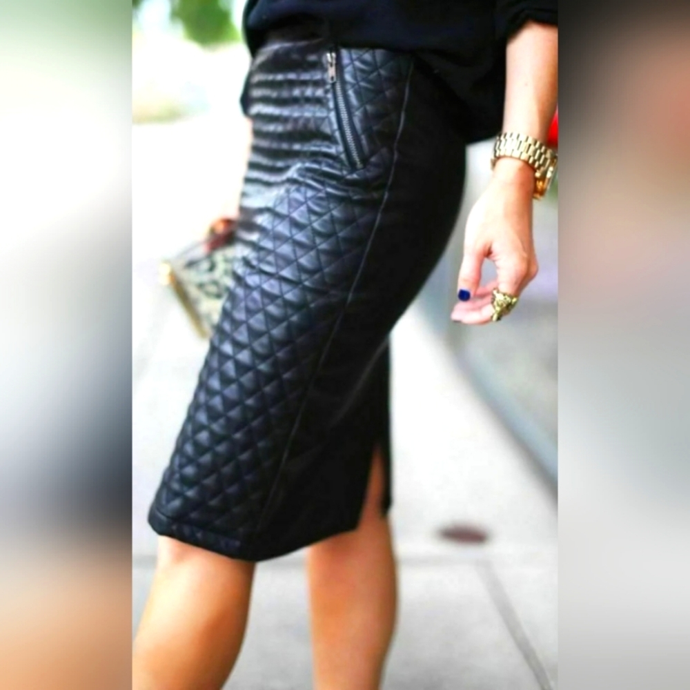 Ann Taylor Quilted Faux Leather Pencil Skirt Size 6 Black - Picture 2 of 10